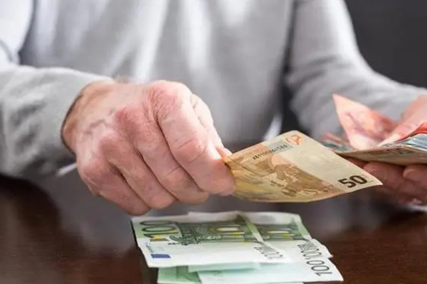 交满15年社保退休能够拿多少养老金计算方法与影响因素详解 交满15年社保退休能够拿多少养老金计算方法与影响因素详解